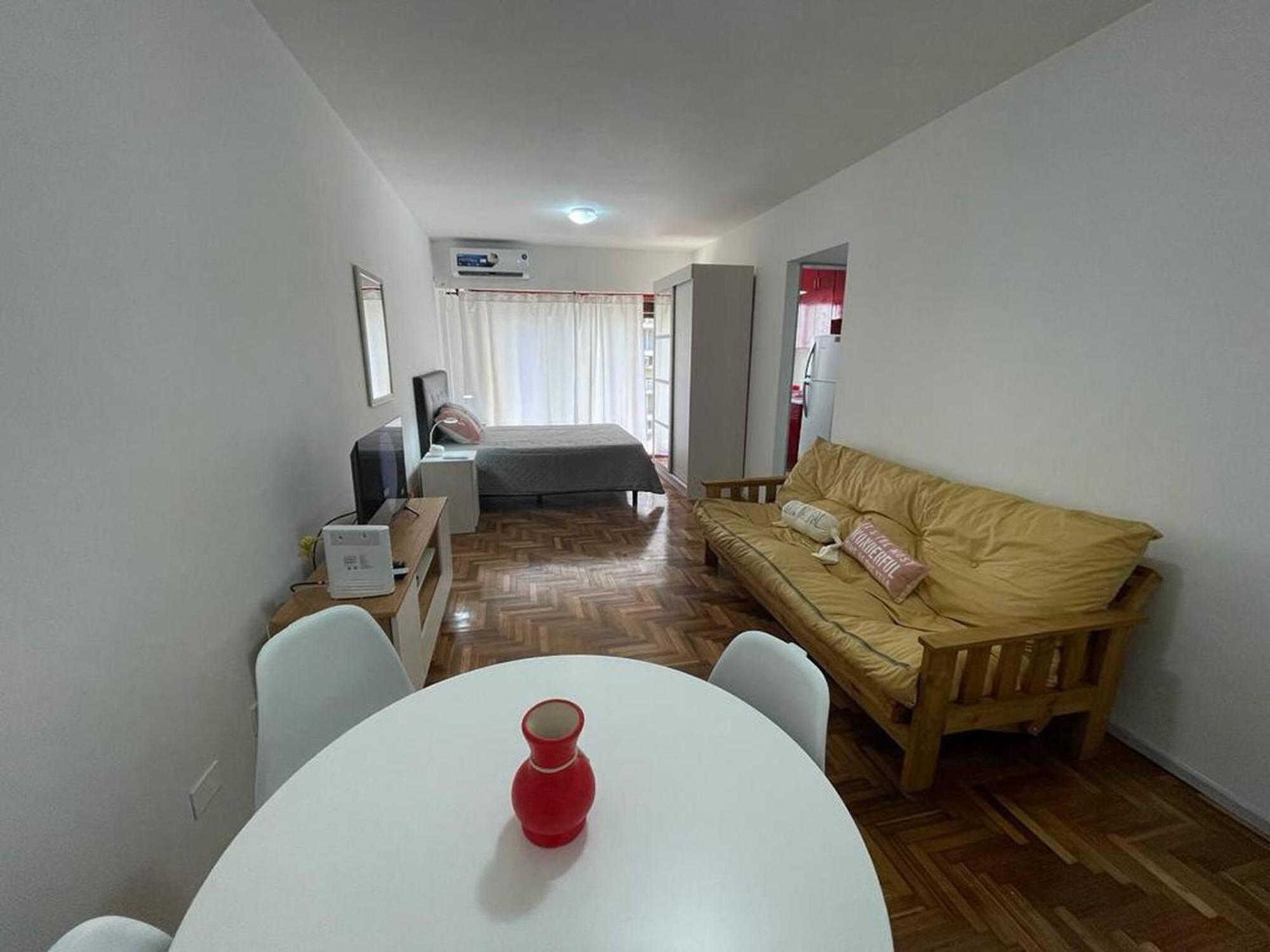 Charming In The Heart Of 2 Blocks Away From Corrientes Avenue Apartamento