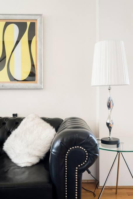 Trendy 2br To In Palermo Hollywood