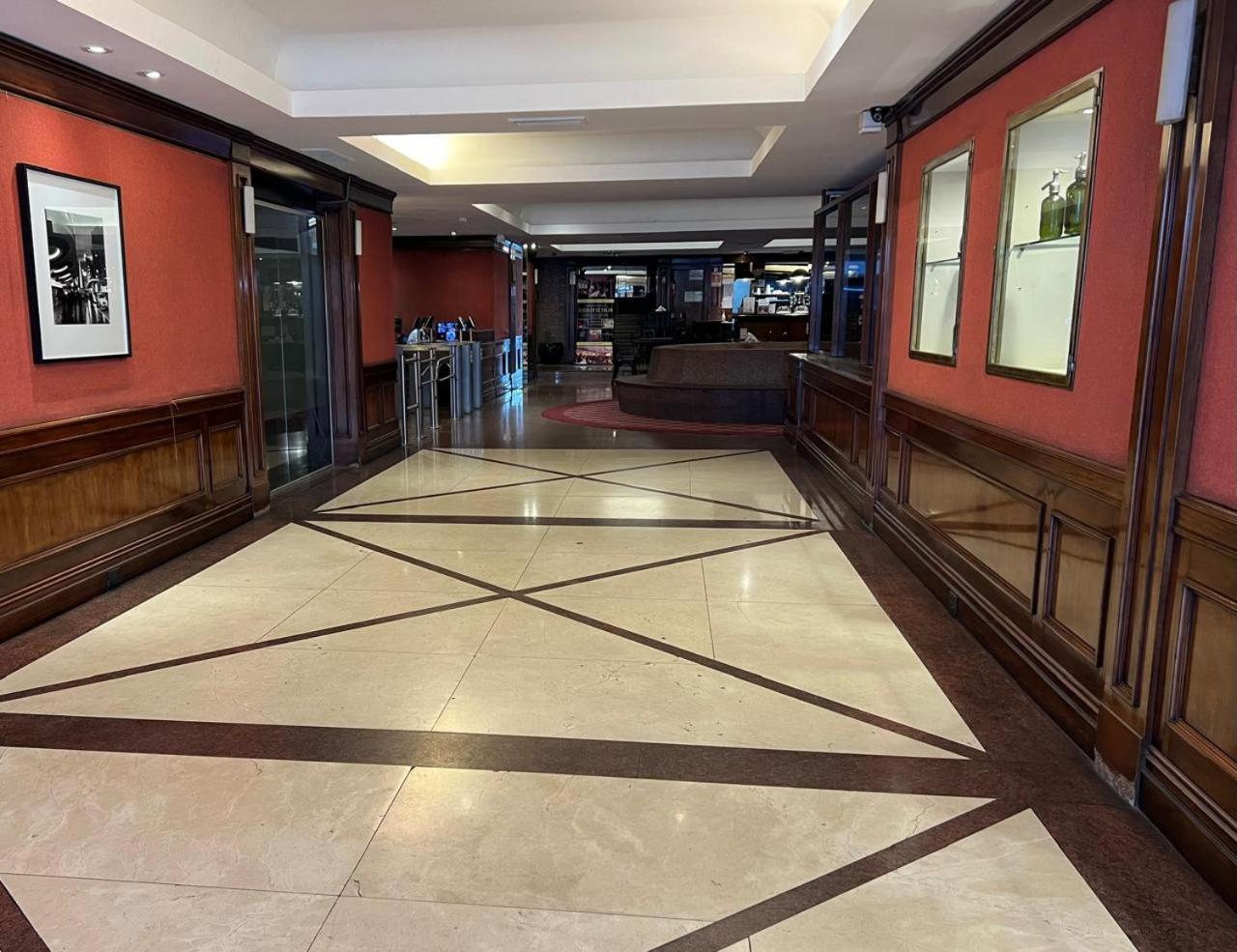 Center Sobre Avenida Corrientes