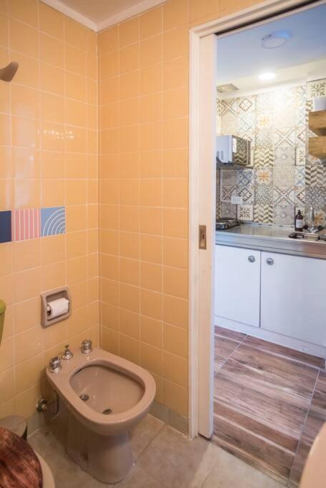 Apartamento Encantador Y Luminoso Estudio En Zona Obelisco Sobre Avenida Corrientes Buenos Aires