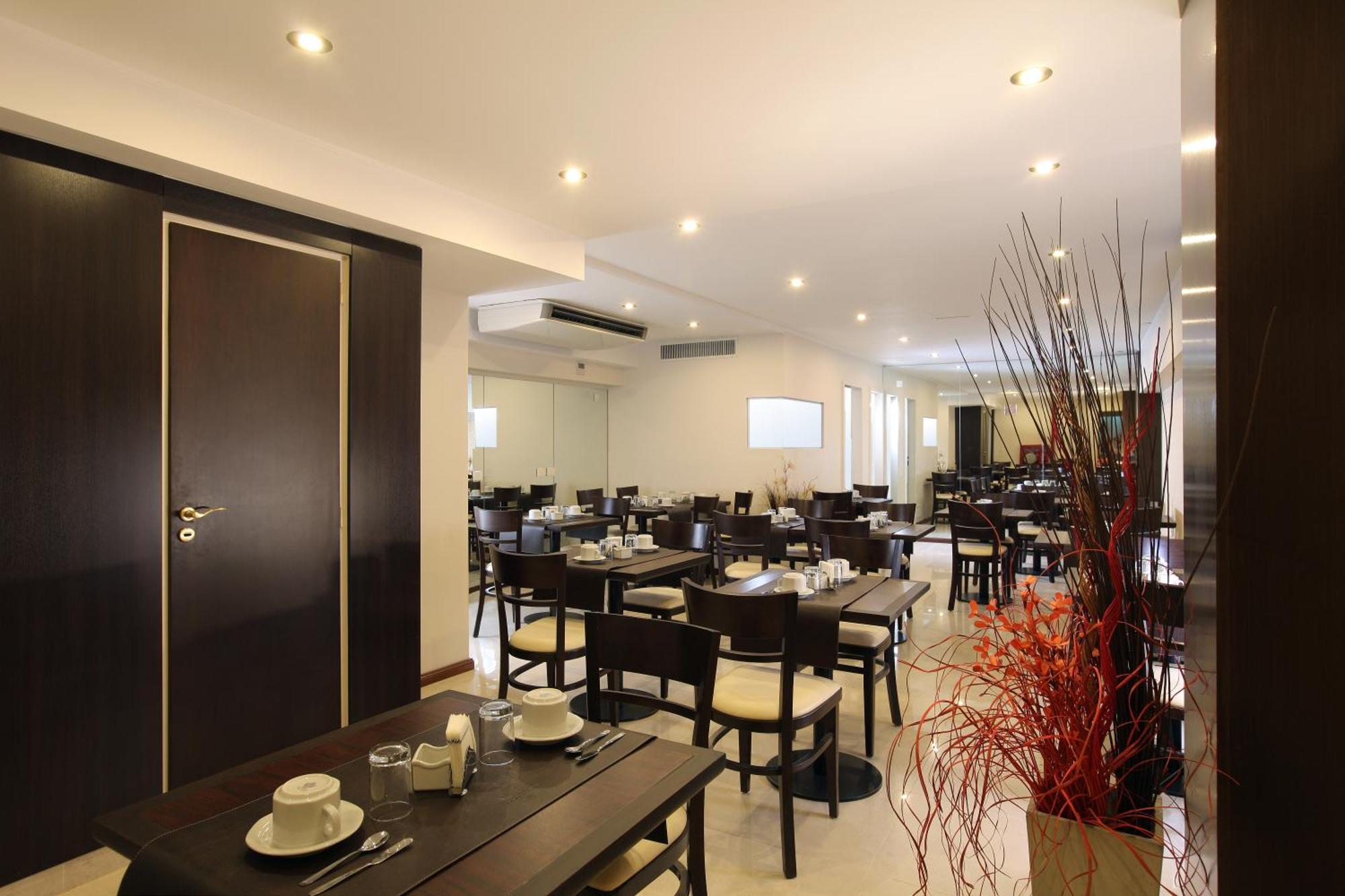 Europlaza Hotel&suites Hotel 3*