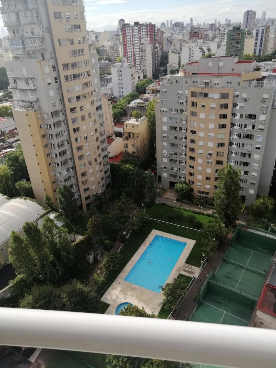 Petit En Avenida Belgrano * Ciudad Autónoma de Buenos Aires