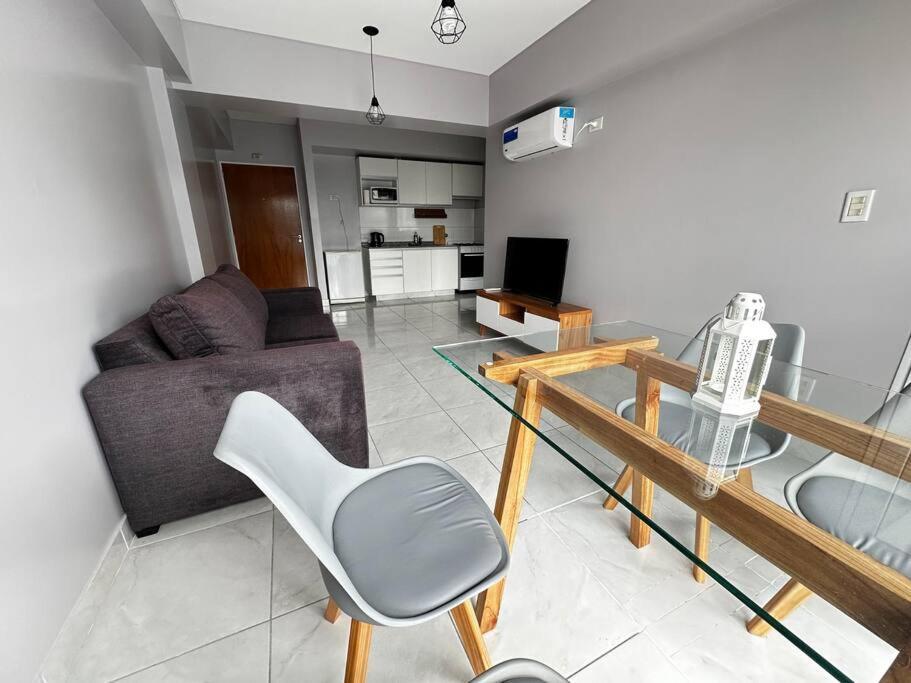 Hermoso Departamento Cerca Del Metro Y Del Hospital Garraham Buenos Aires