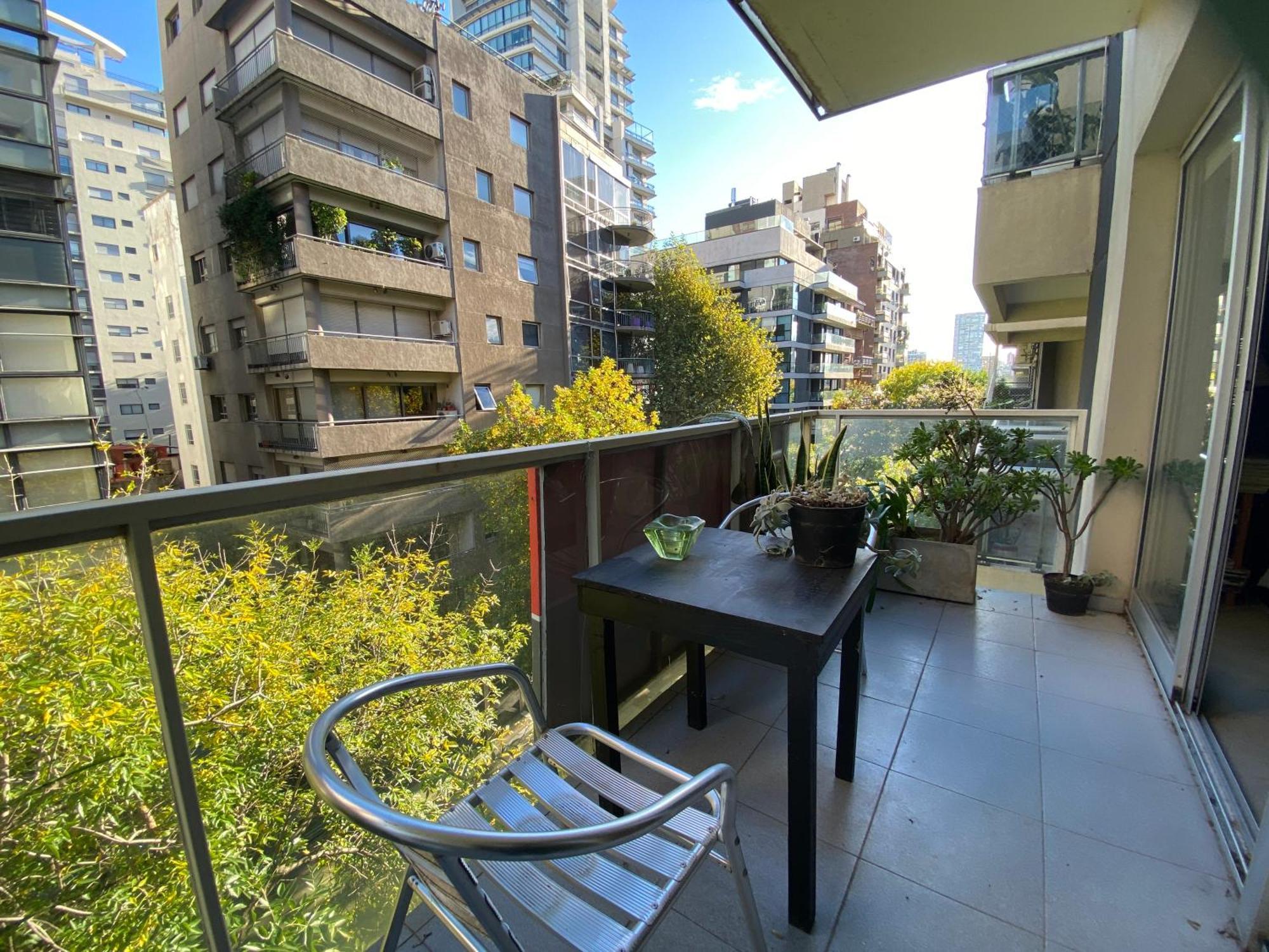 Minimalist Next To Rosedal * Ciudad Autónoma de Buenos Aires