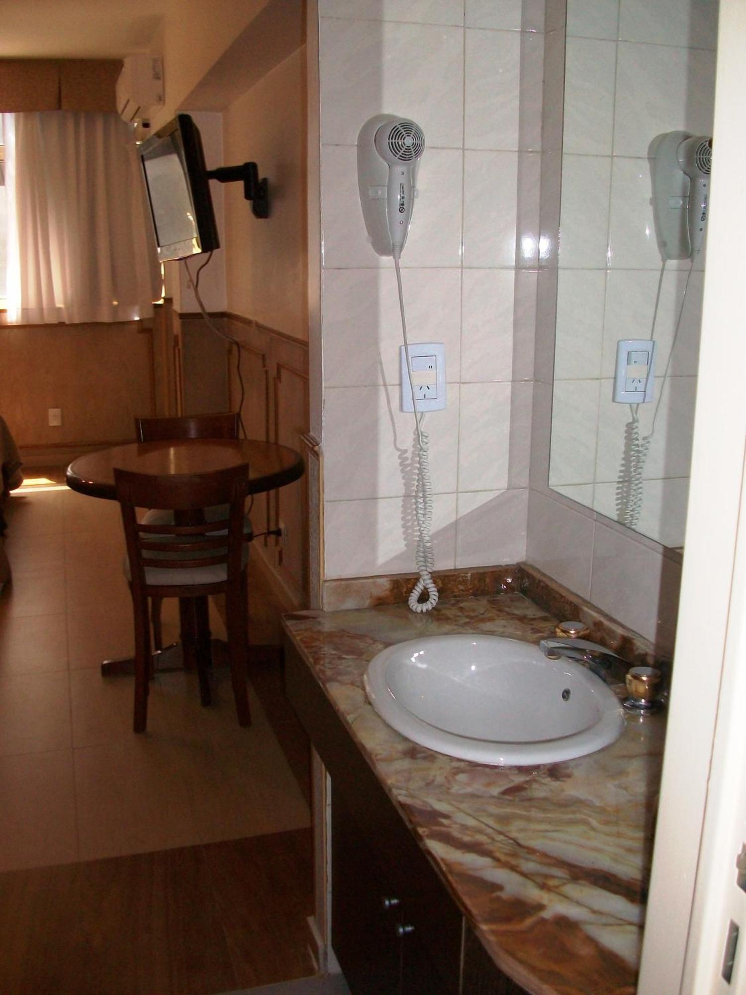 Village Garden Aparthotel 3*