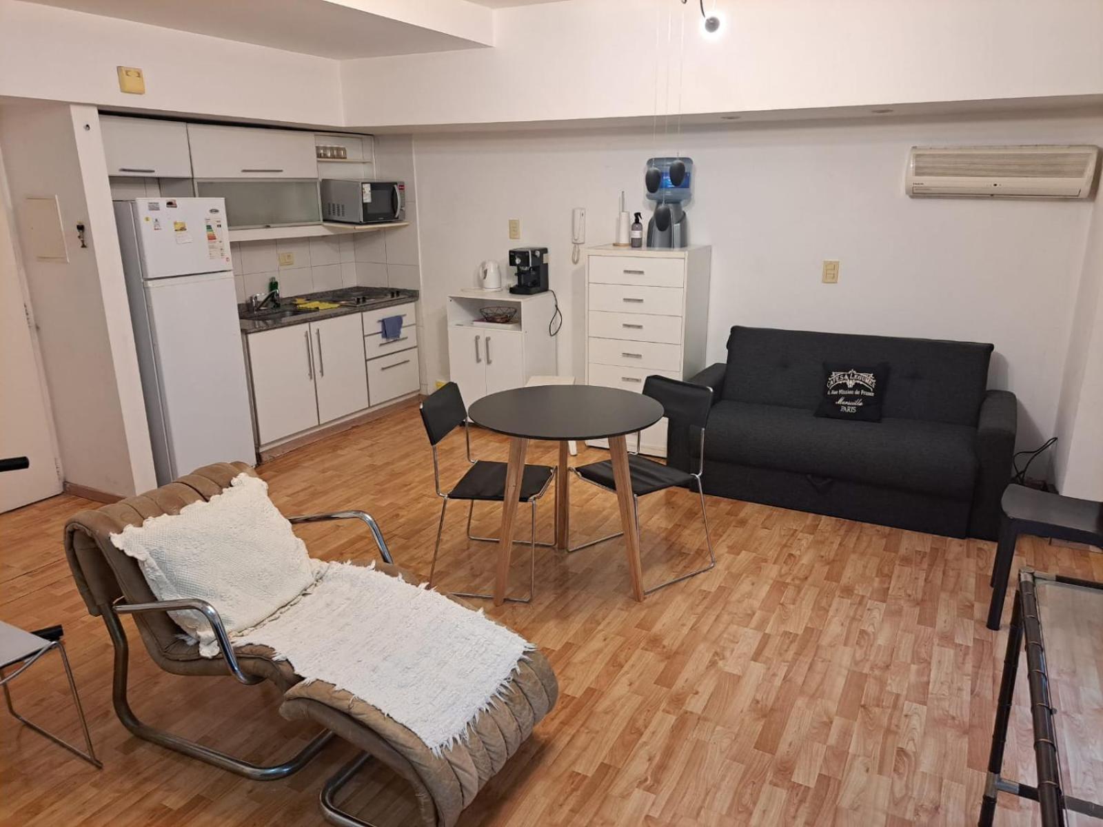 Amplio Ambiente Y Medio Luminoso C Pileta, Parilla Apartamento Ciudad Autónoma de Buenos Aires