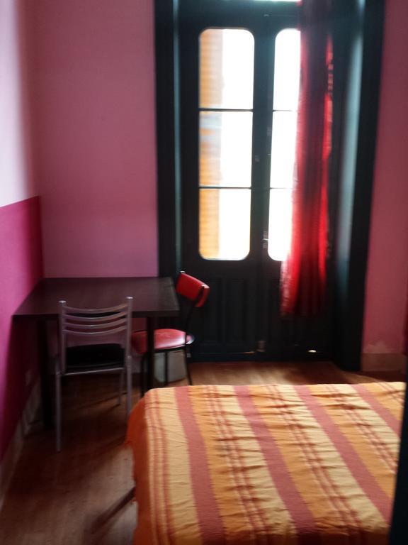 Hostel Sol De Oro *