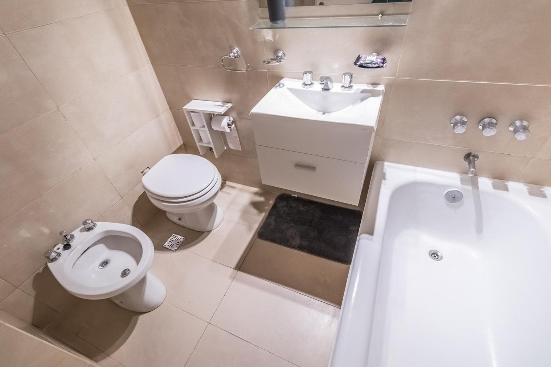 Apartamento Hermoso Y Comodo Departamento En Palermo Recoleta, Dos O Tres Personas *