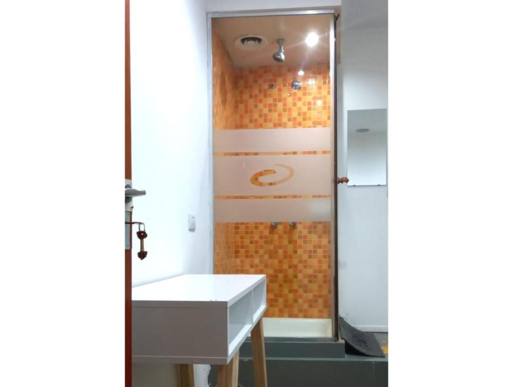 Aparta Habitación en casa particular *