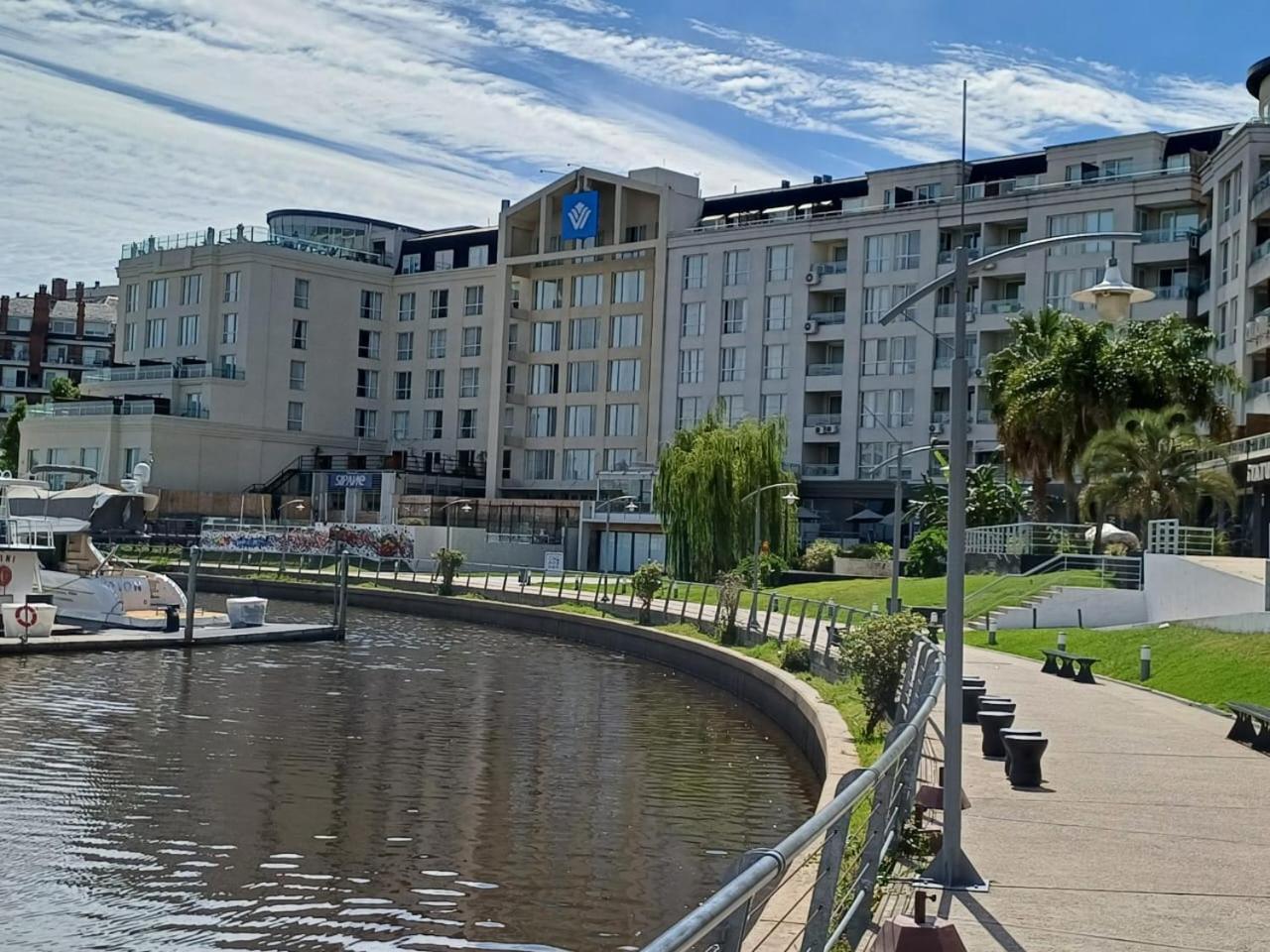 Apartamento Departamentos Bahia Grande Nordelta Con Balcon Y Vista A La Bahia Piscina Opcional Arancelada!!