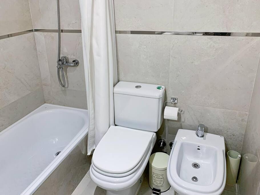 Impecable Estudio En Caballito Con Piscina- 4h Apartamento