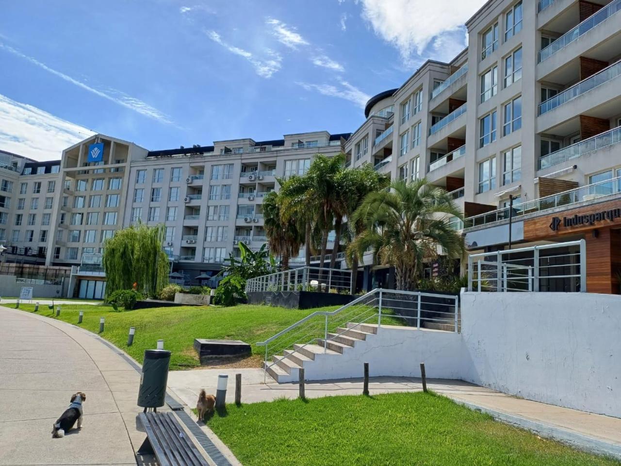 Apartamento Departamentos Bahia Grande Nordelta Con Balcon Y Vista A La Bahia Piscina Opcional Arancelada!!