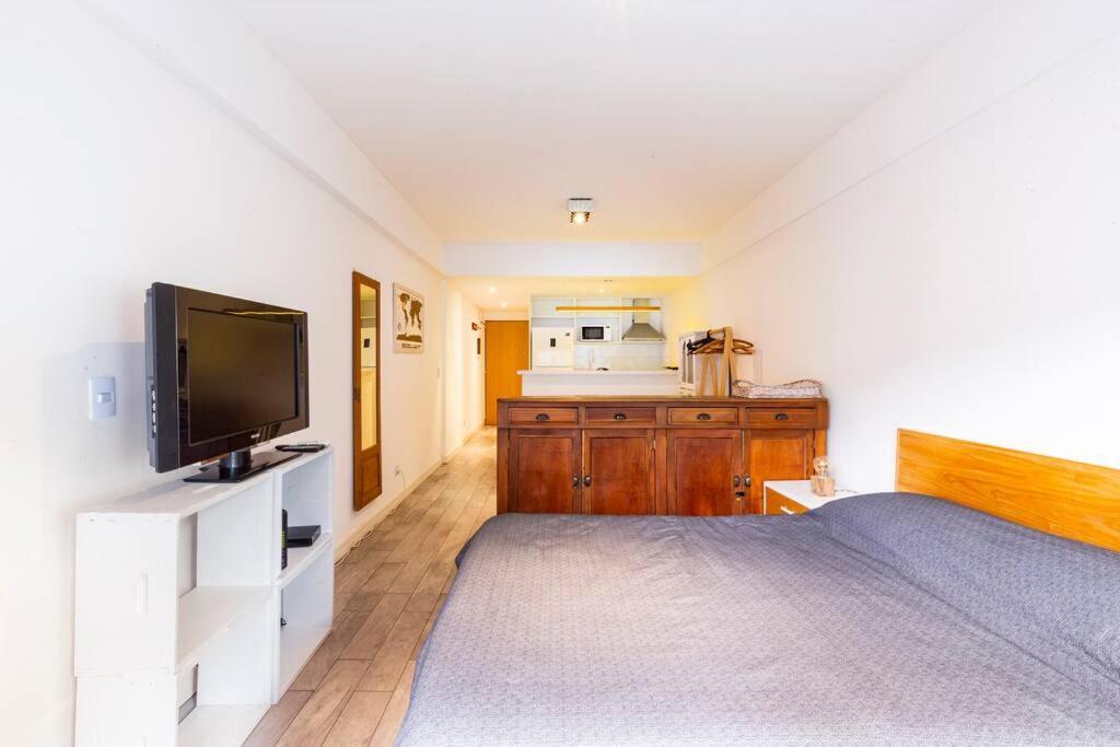 Avenida 9 De Julio Y San Juan, San Telmo, Gym Y Pileta!! Apartamento *