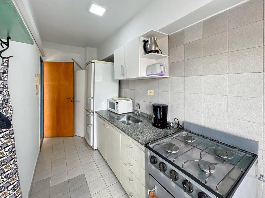 Encantador Estudio Comodidad Y Conveniencia- Av Belgrano * Buenos Aires