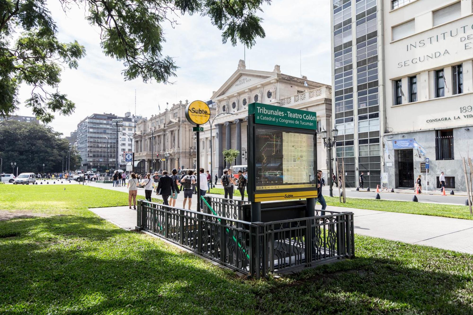 Depto 2 Amb Completo - Cocina Equipada - Bano Privado - Wi-fi - Tv Flow Y Hbo Max - Excelente Ubicacion, Cercano A Subte D Y B Ciudad Autónoma de Buenos Aires