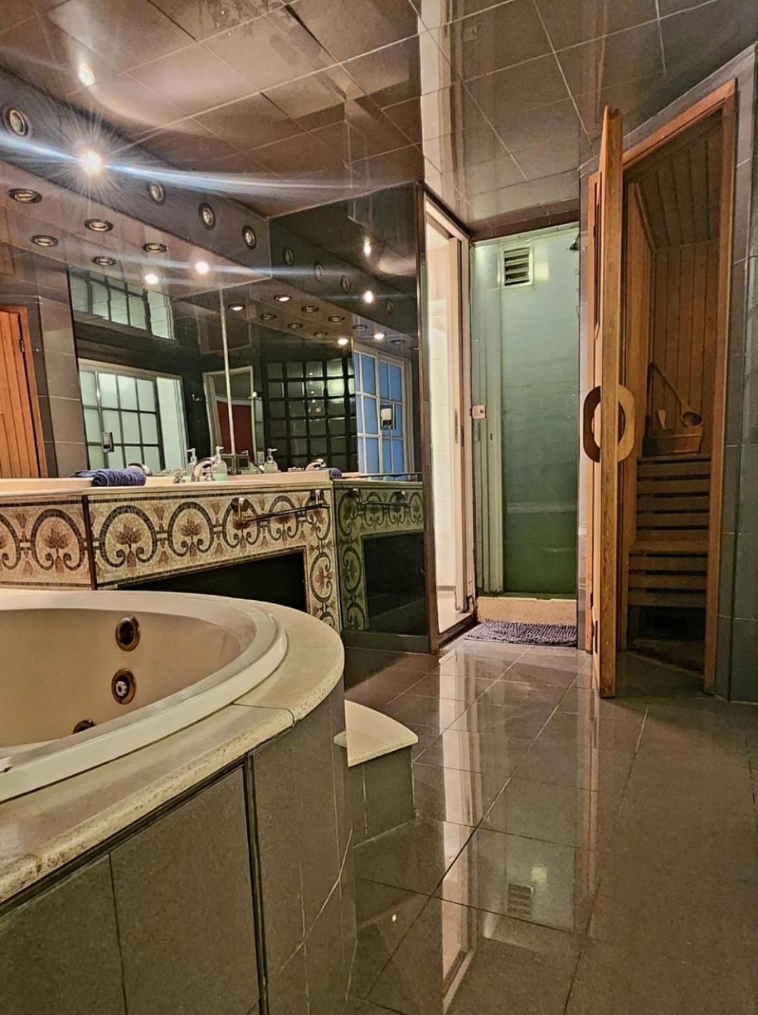 Casa de férias Santelmo Casona Unica 4pisos Full Terraza Piscina Quincho Parrilla Ascensor 2jacuzzis Sauna 7dorm 6banos Buenos Aires
