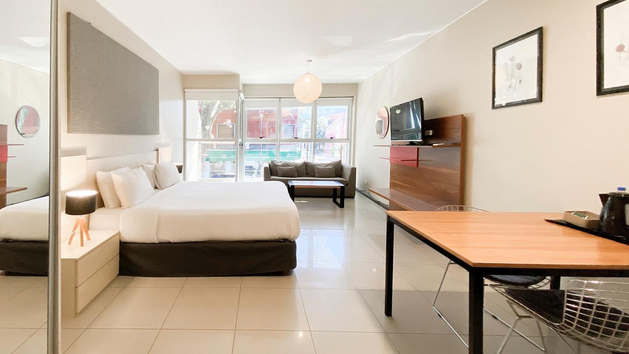 Feel 3* Ciudad Autónoma de Buenos Aires