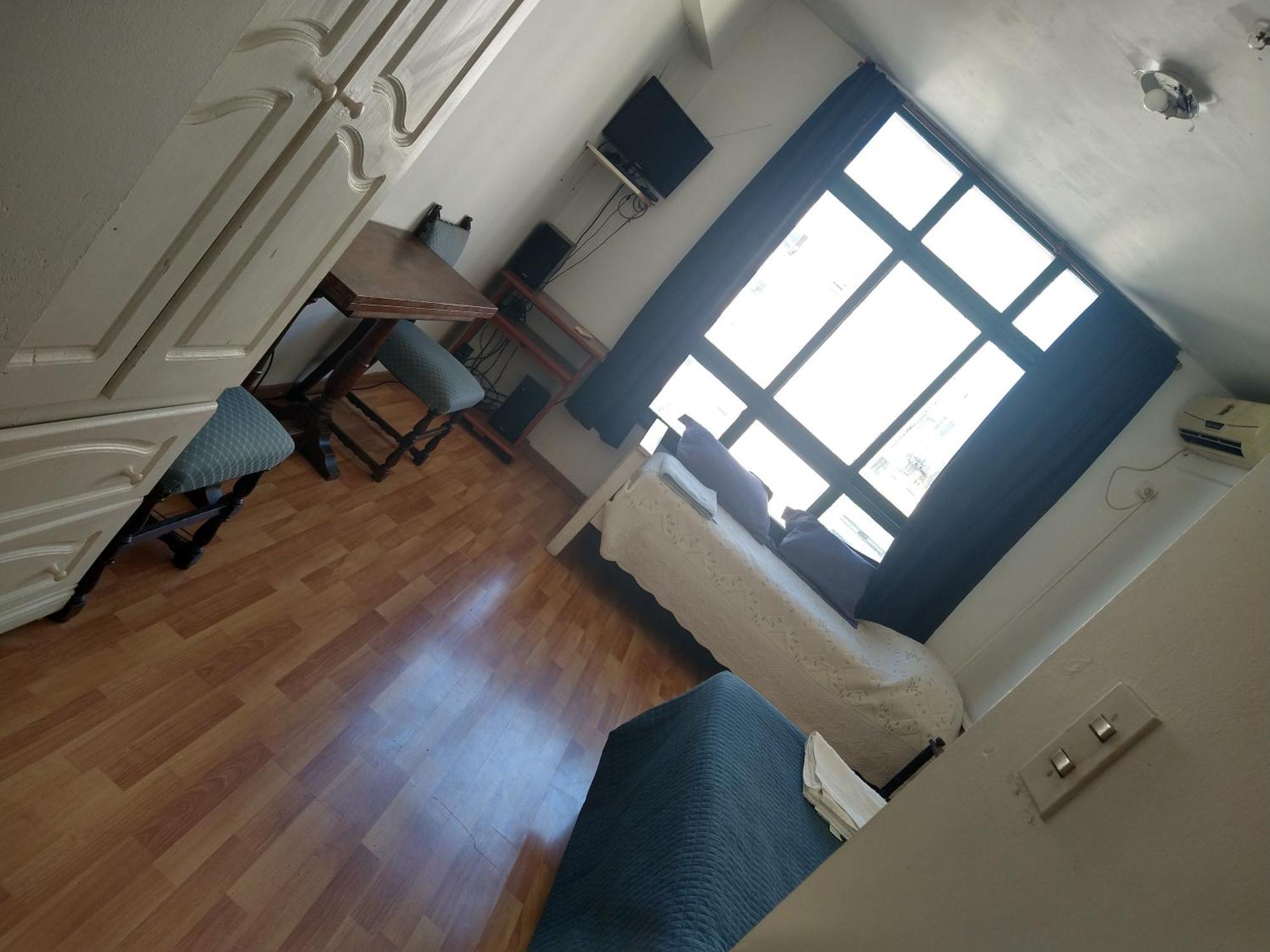 Apartamento Departamento Luminoso En El Centro De *