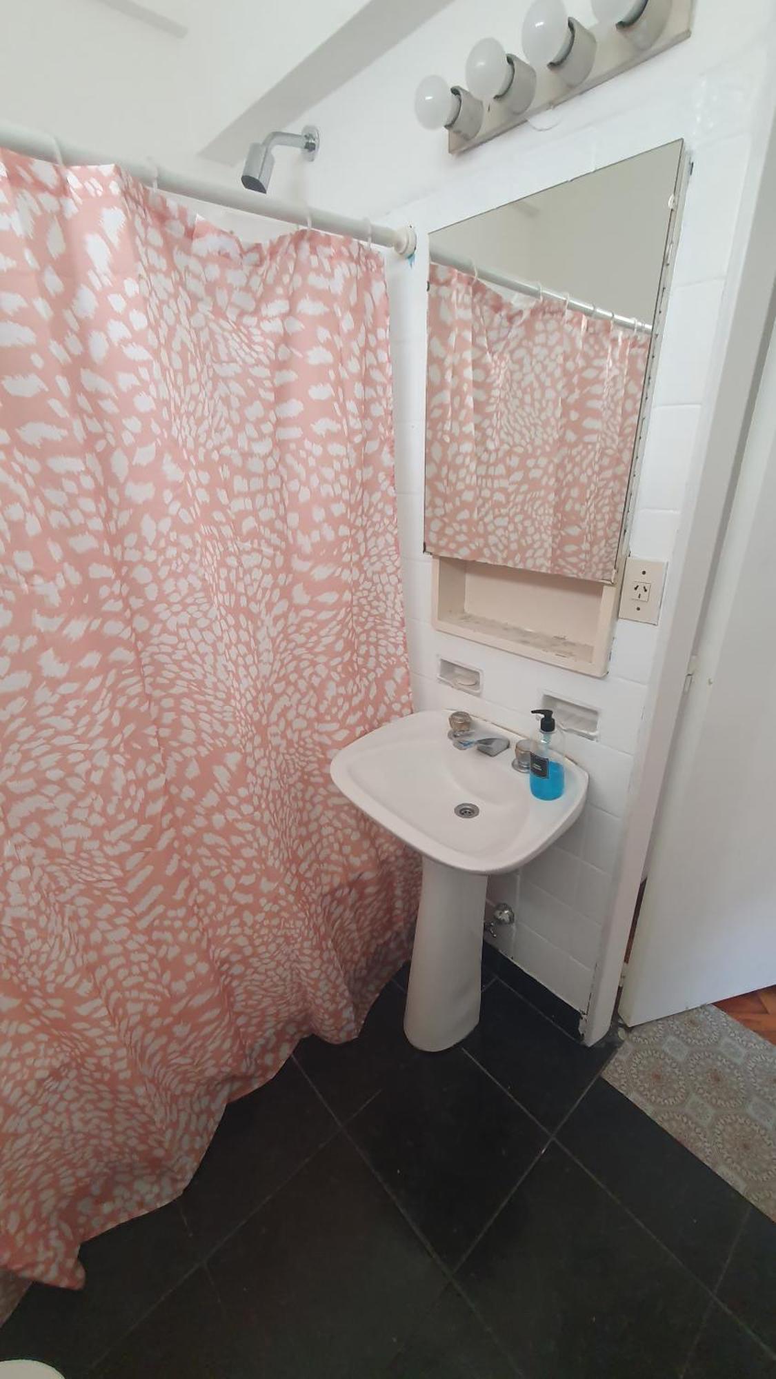 Comodo Departamento En El Centro * Ciudad Autónoma de Buenos Aires