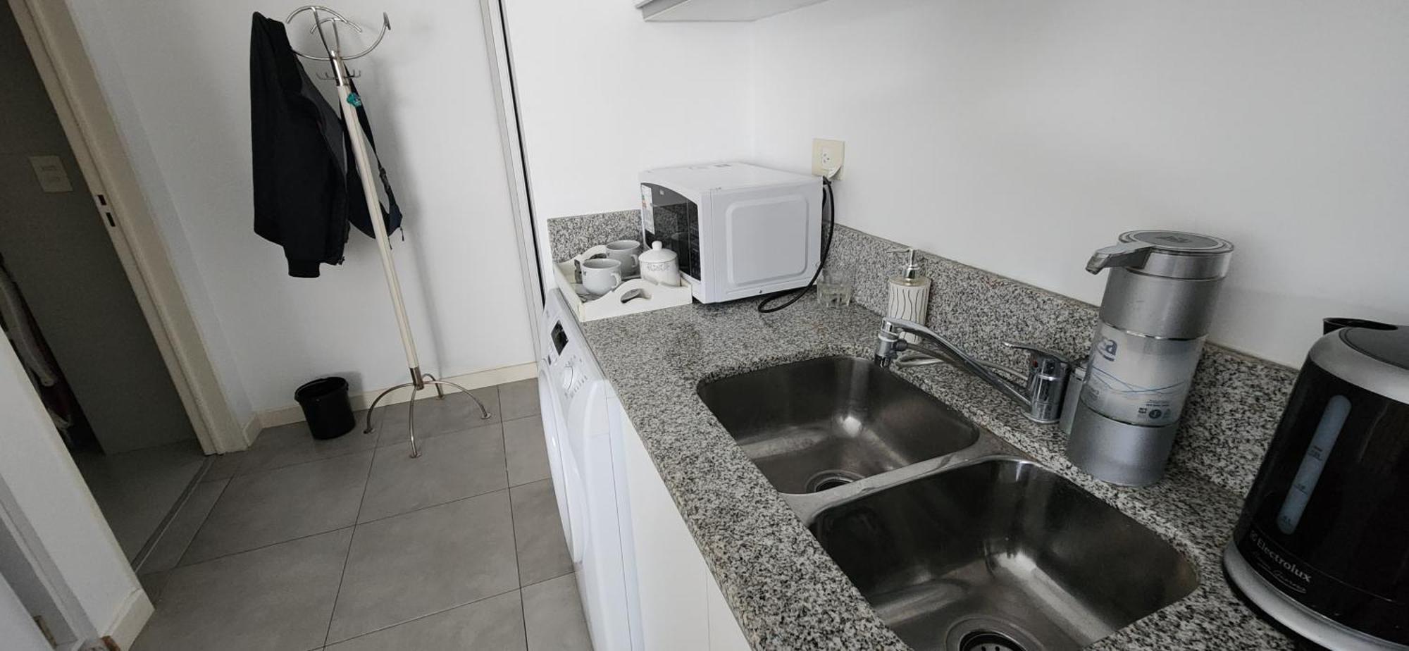 Encantador Estudio En Nunez Con Balcon Luminoso Apartamento