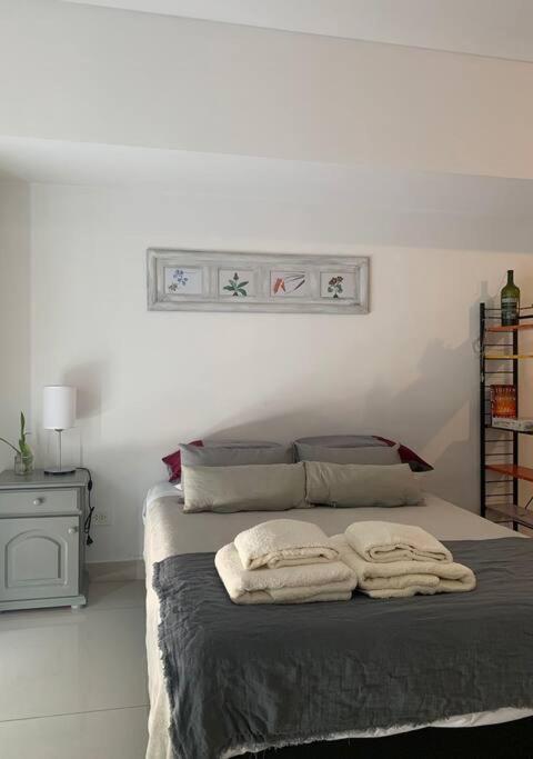 Impecable Estudio En Lujoso Edificio En Caballito Apartamento *
