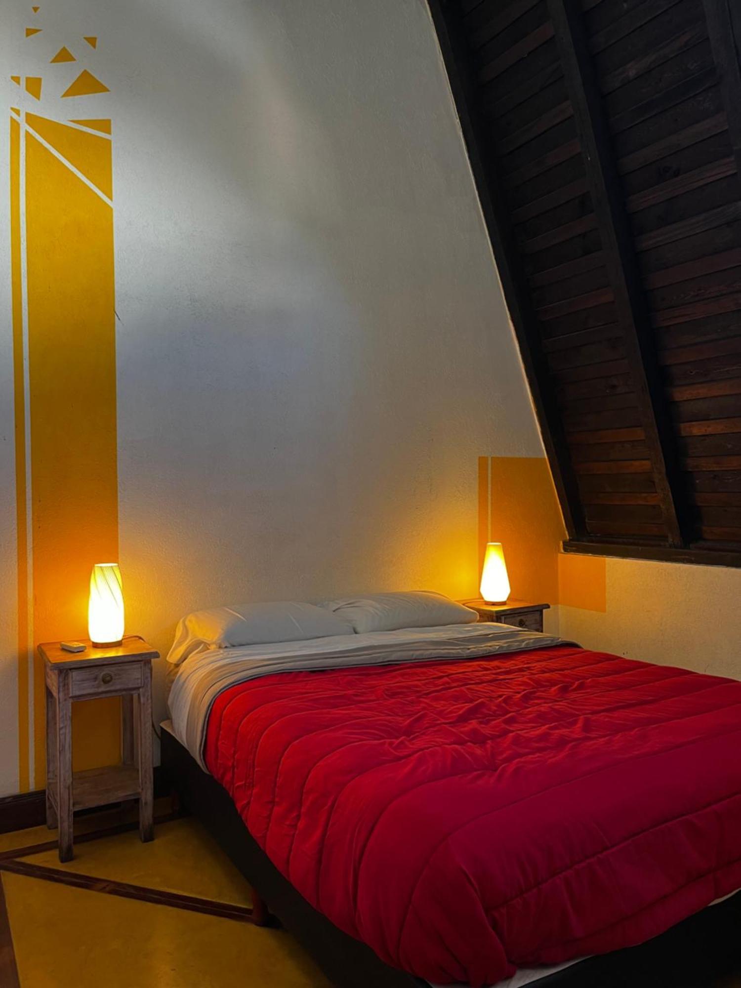 Parla Hostal *
