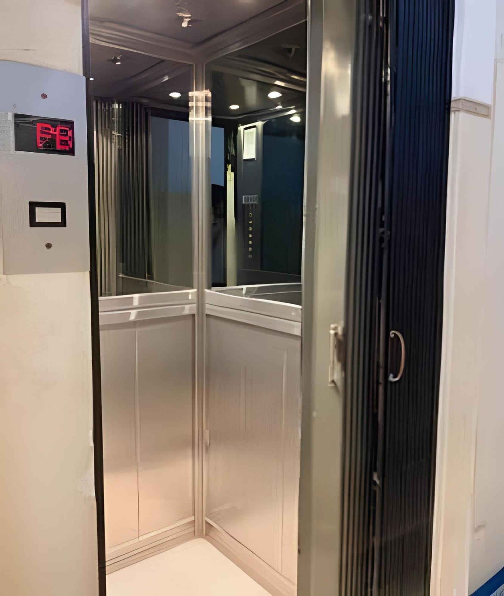 A 10 Minutos Del Aeropuerto, Ideal Familias Apartamento *