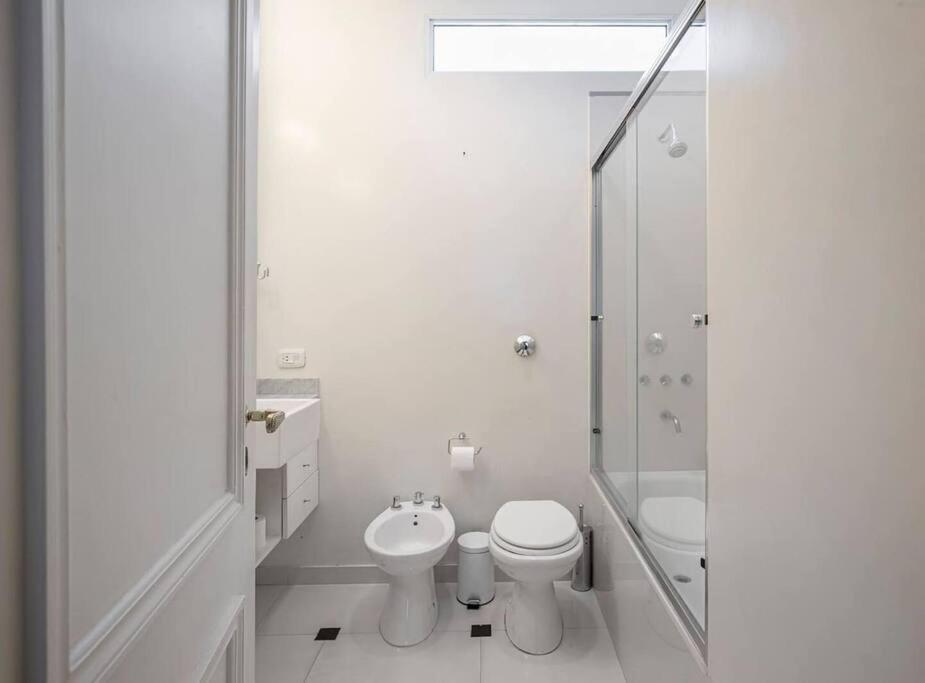 Hestia At Recoleta 2bdr W Stunning Plaza View Apartamento Buenos Aires