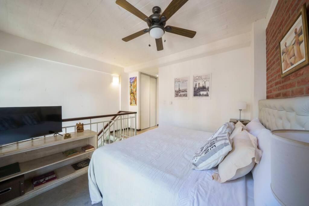 Beautiful Loft With Garden View With Service Apartamento