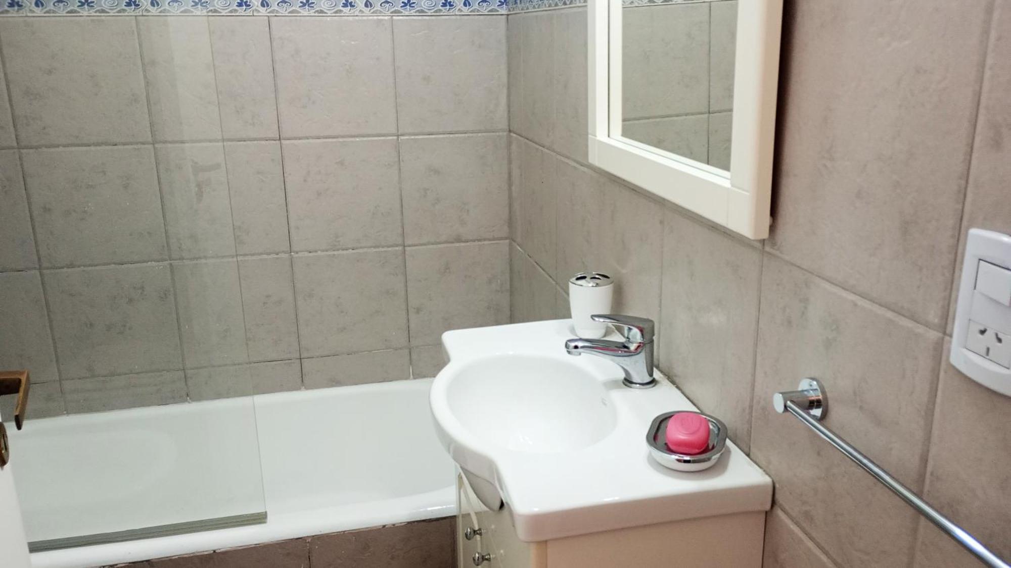 Departamento Centro De La Ciudad 4 Personas Cerca Retiro *