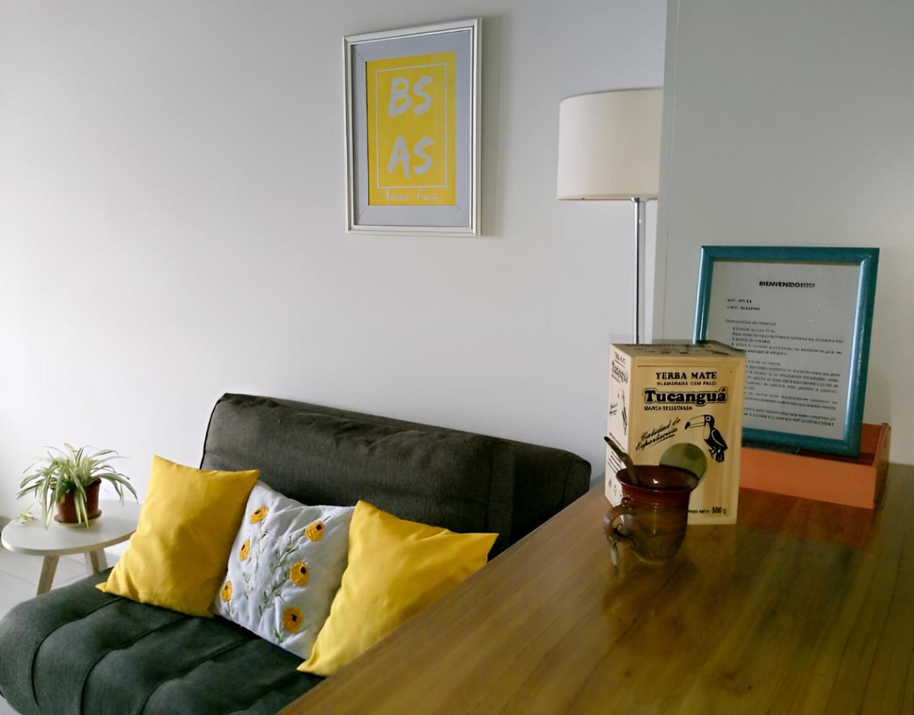 Donde El Alma Sonrie Ahi Es Tiene Muy Facil Acceso Por Avda 9 De Julio Desde Aeropuertos Y Puertos De Apartamento *