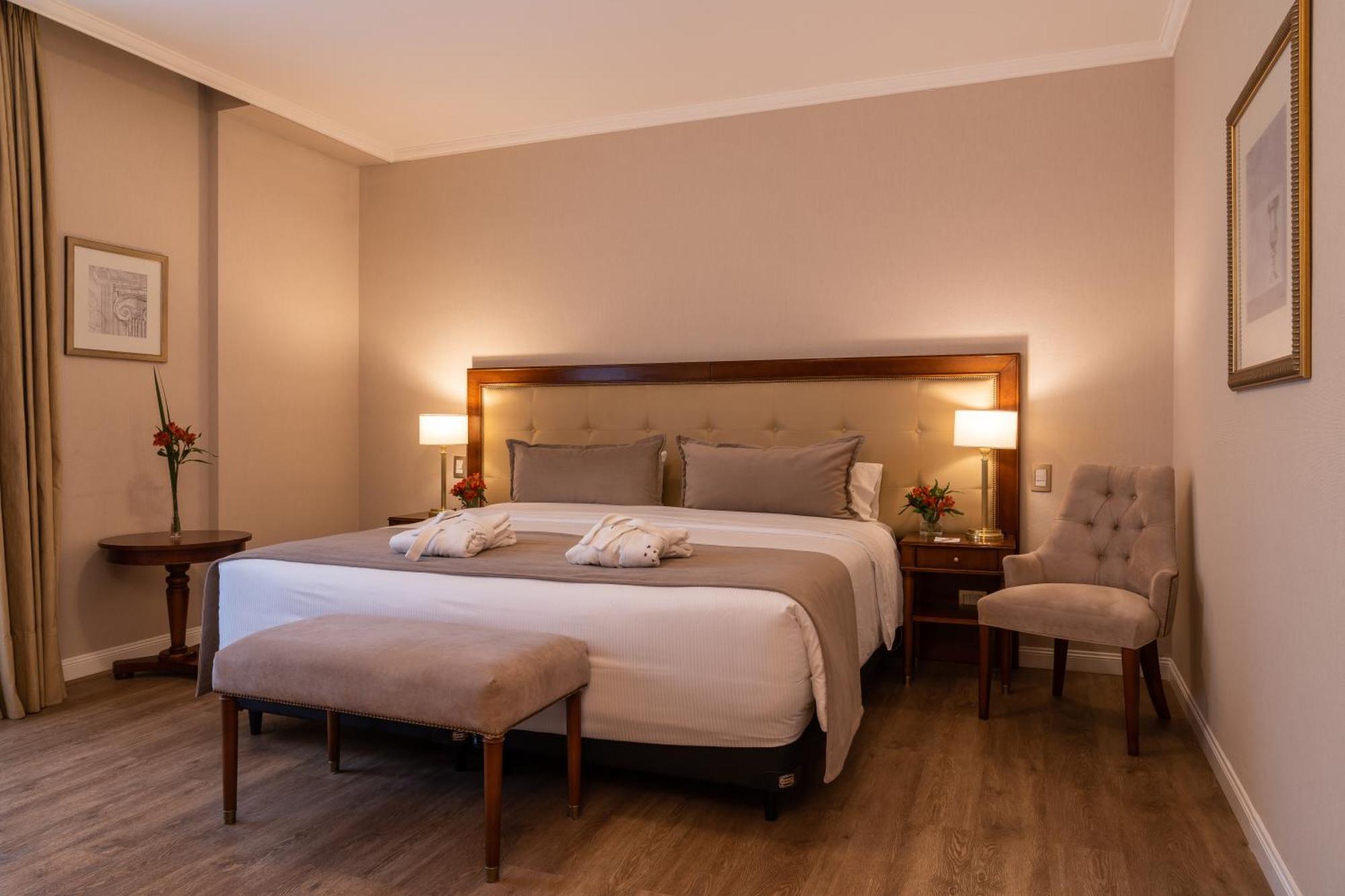 Intersur Recoleta Hotel 4*