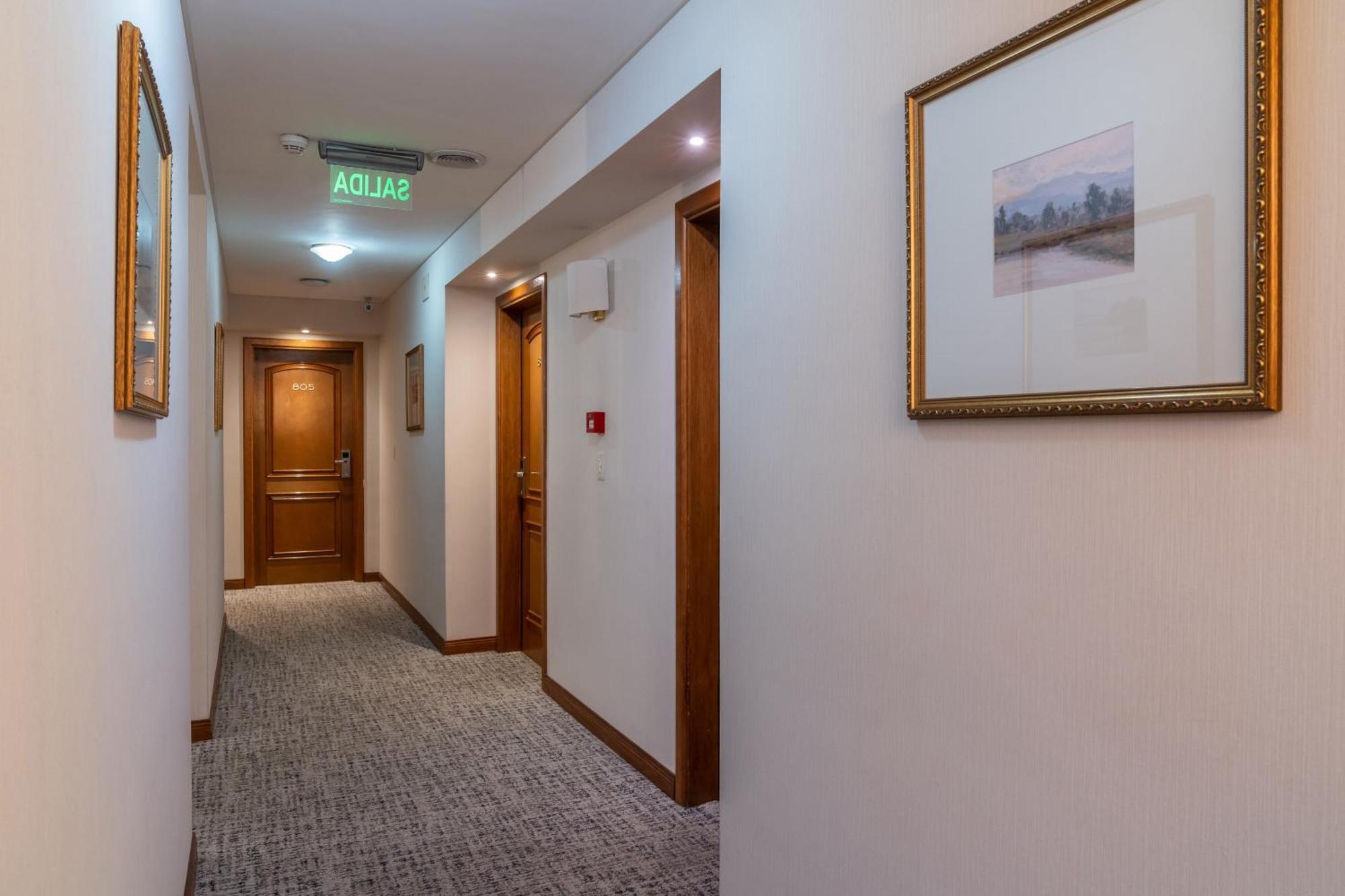 Hotel Intersur Recoleta 4*