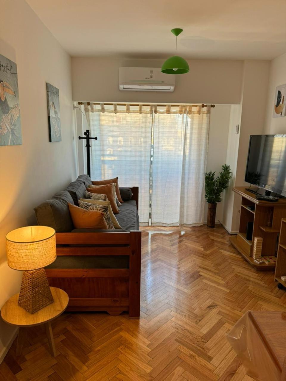 Apartamentocorrientes1847 Y Callao Buenos Aires