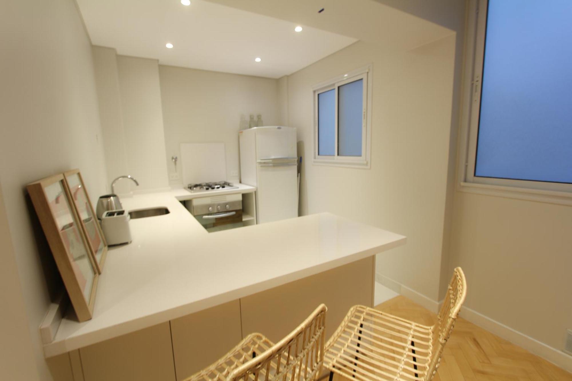 Silencioso Y Luminoso Recoleta Apartamento *