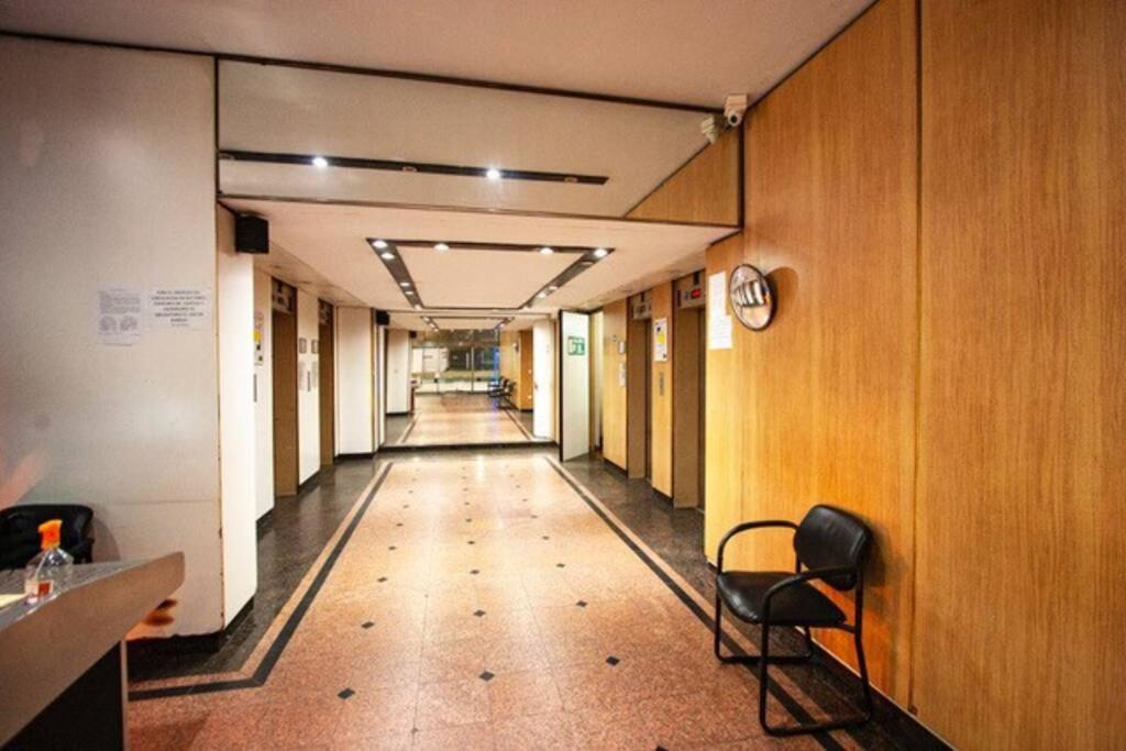 Renovado Y Confortable Centro Apartamento