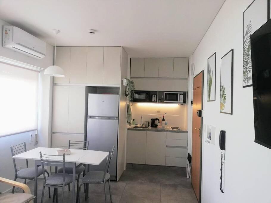 Moderno Con Pileta En Recoleta Apartamento