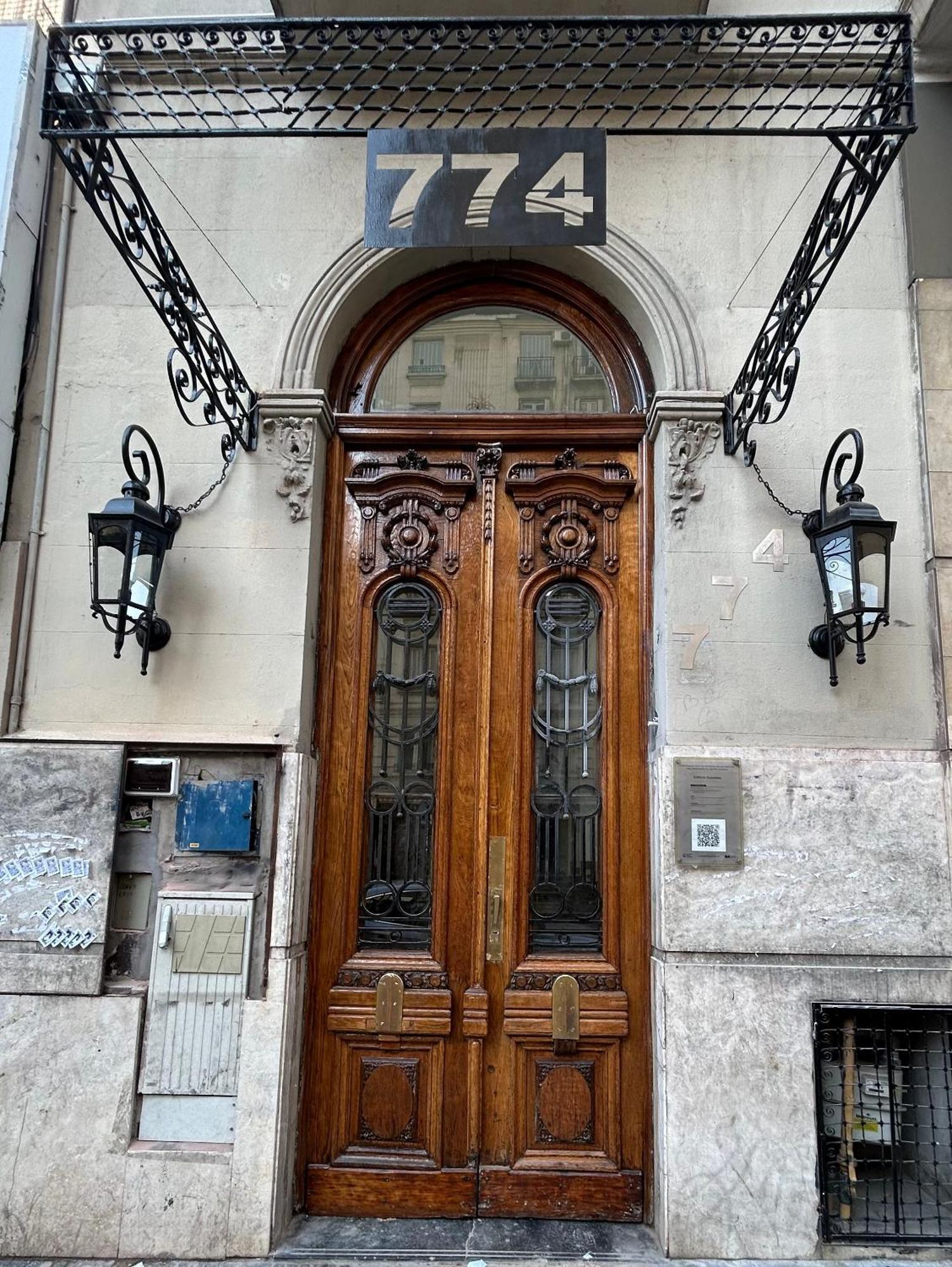 Cordoba Departamento, A 200 Mts De Peatonal Florida Y A 200 Mts Av 9 De Julio Apartamento *