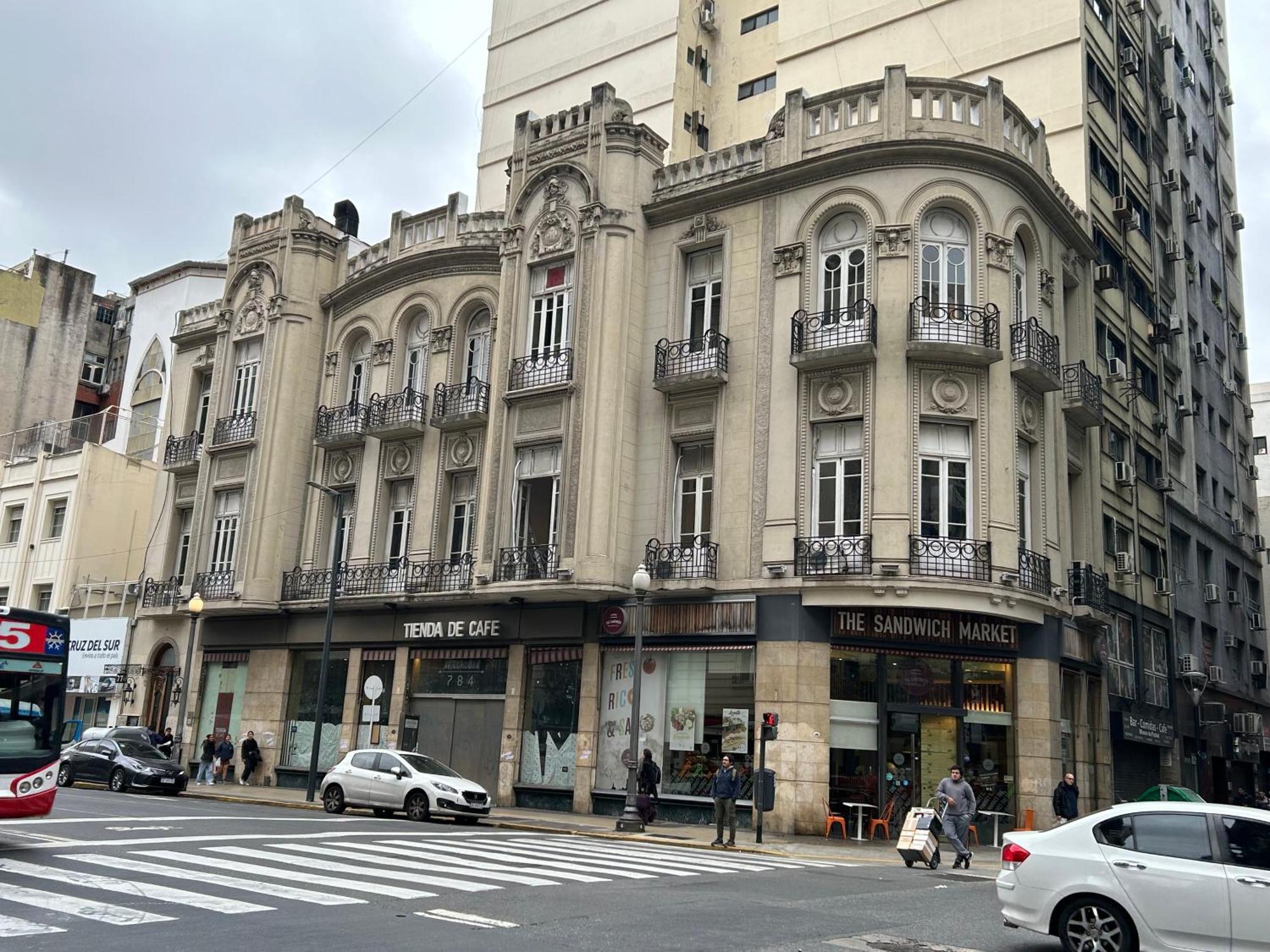 Apartamento Cordoba Departamento, A 200 Mts De Peatonal Florida Y A 200 Mts Av 9 De Julio *