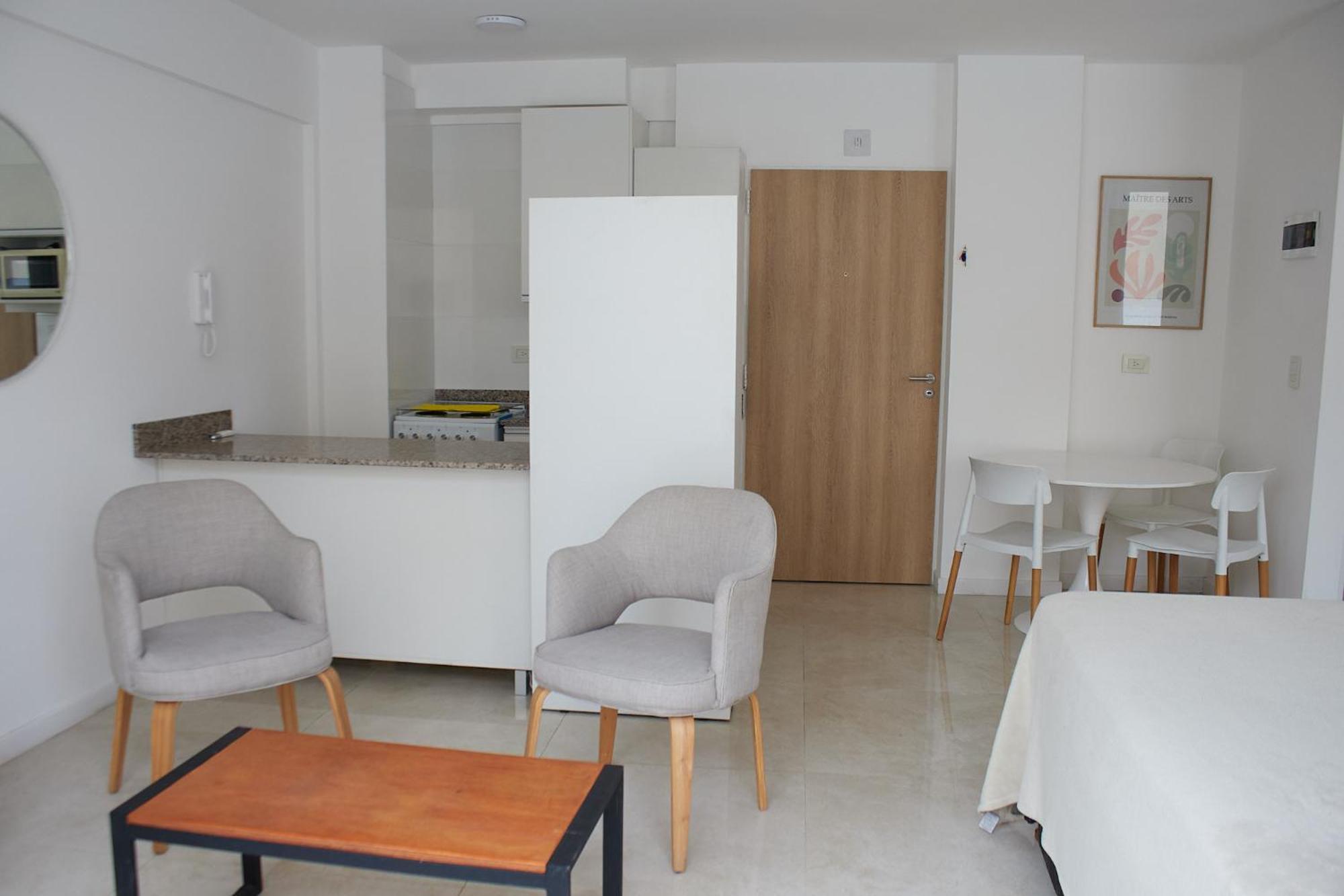 Apartamento Obelisco, Departamento Amplio Y Con Balcon Gigante! 83 *