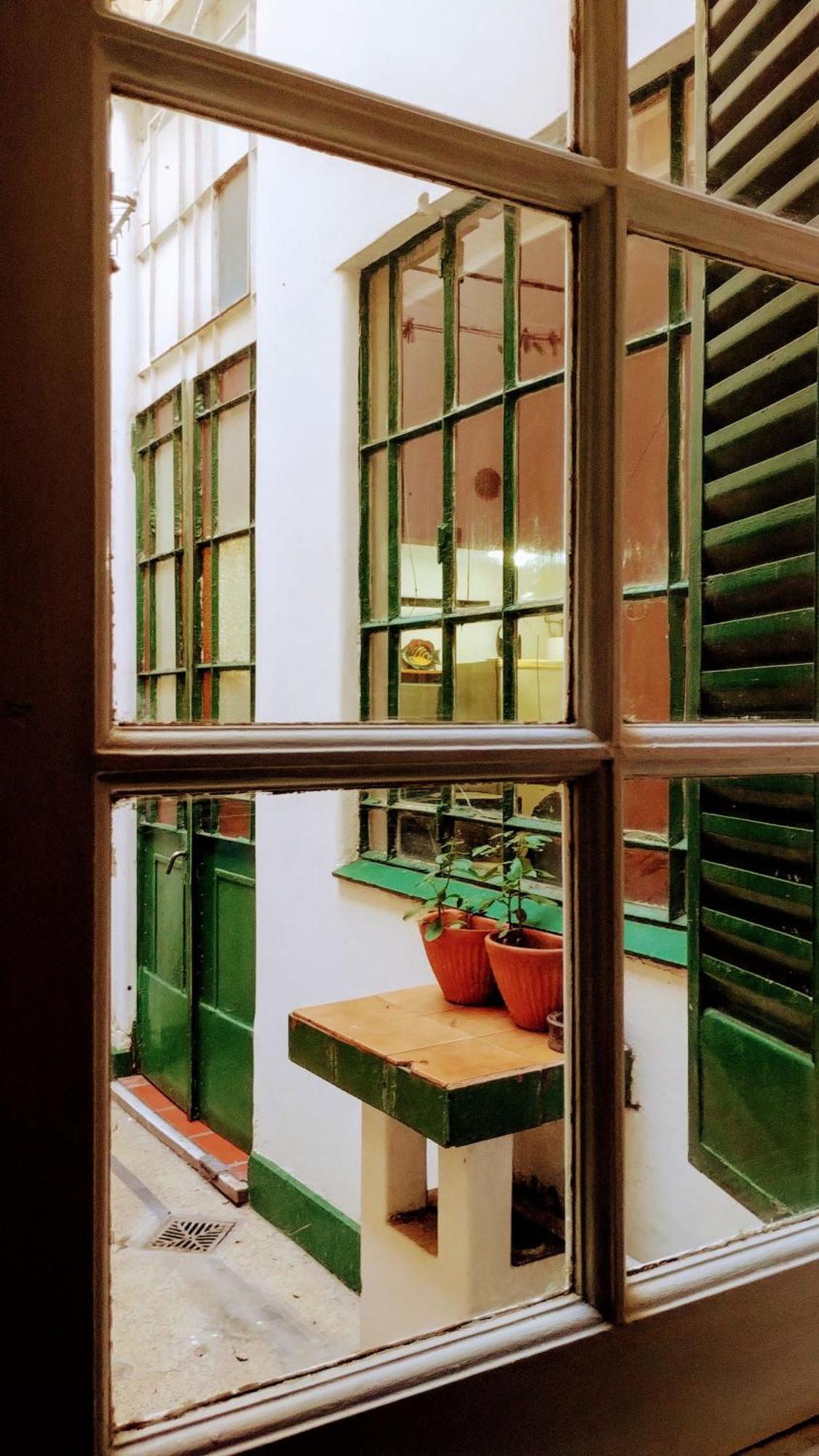 Lindo, Luminoso Y Bien Ubicado Departamento Para 4 Pax, En San Telmo