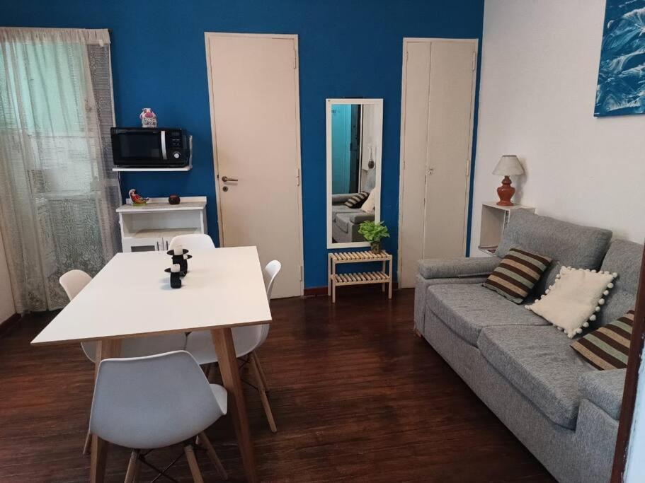 Departamento En El Centro De La Ciudad , Acogedor Luminoso, Wifi Y Servicios Incluidos