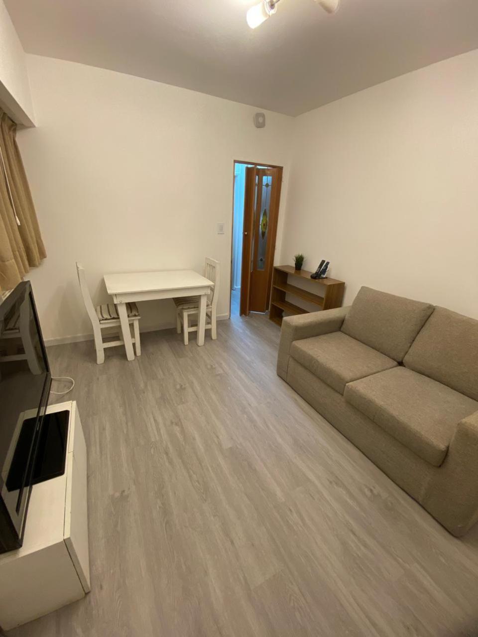 Apartamento Esmeralda 853 *