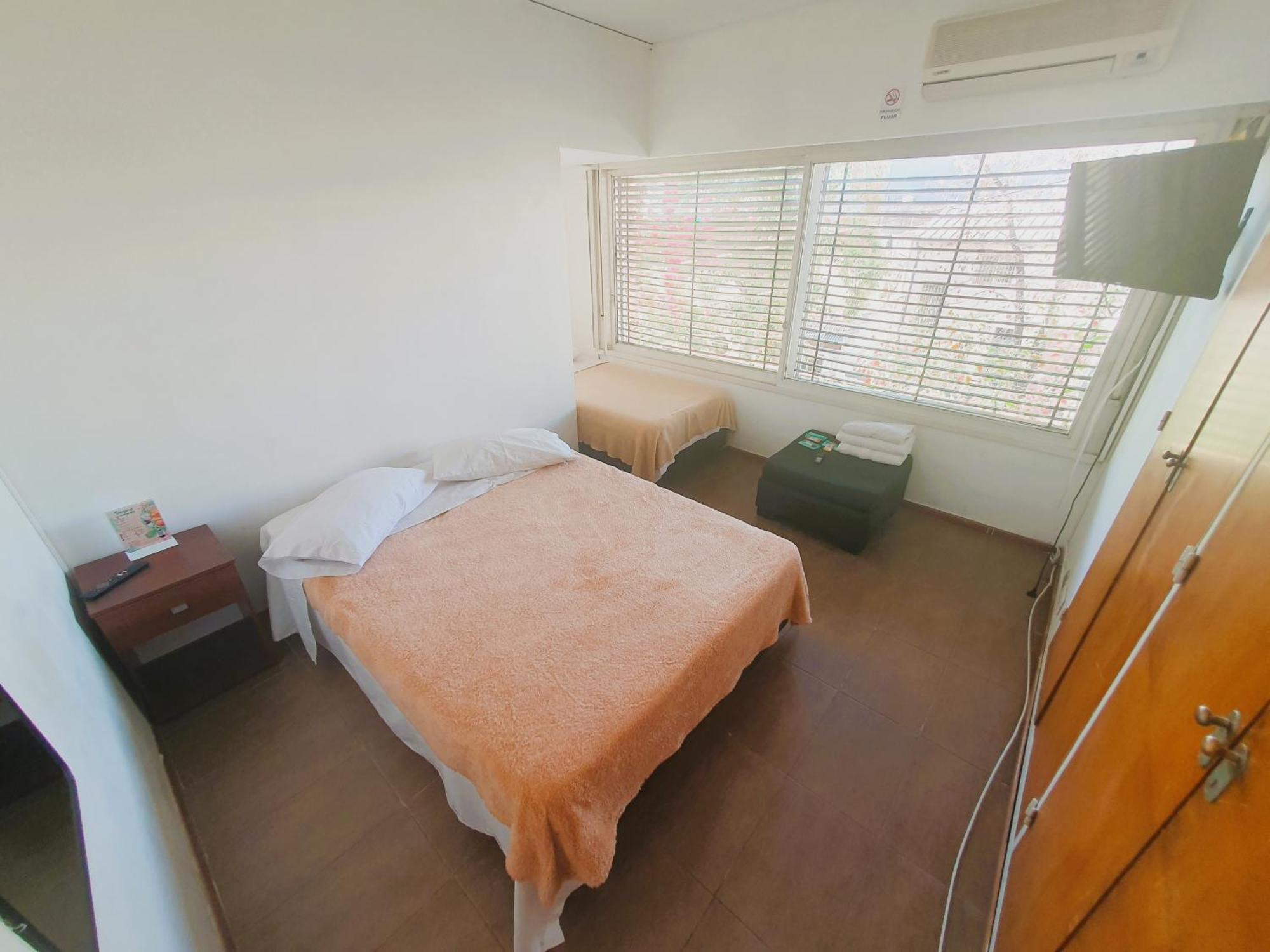Habitaciónes En Casa Con Piscina En Palermo *