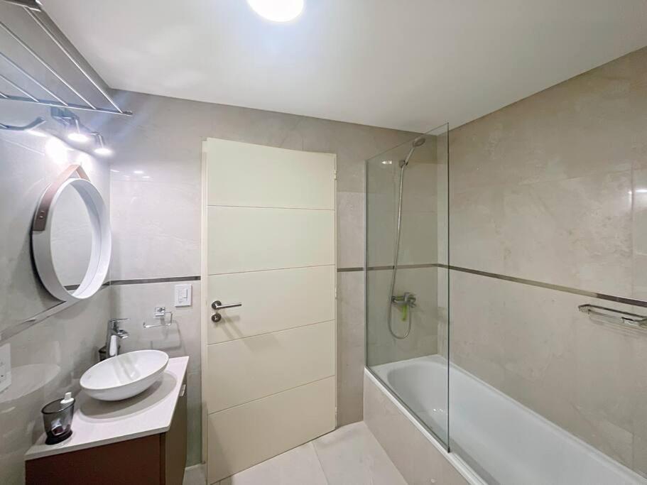 Apartamento Estudio San Telmo Con Piscina Y Balcon- Paseo De La Cisterna- Uf 201