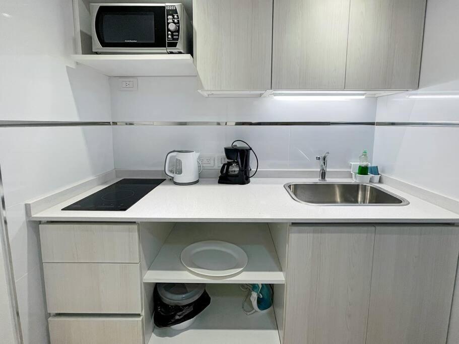 Hermoso Estudio Con Balcon Y Piscina- Paseo De La Cisterna- Uf 222 Ciudad Autónoma de Buenos Aires
