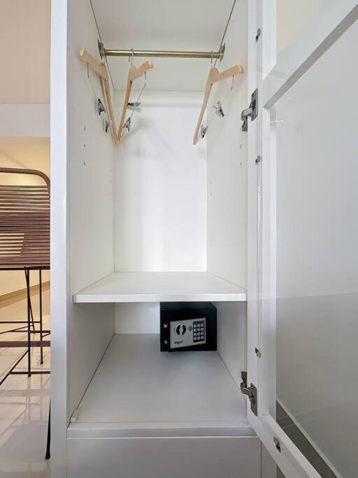 Estudio San Telmo Con Piscina Y Balcon- Paseo De La Cisterna- Uf 201 Apartamento *