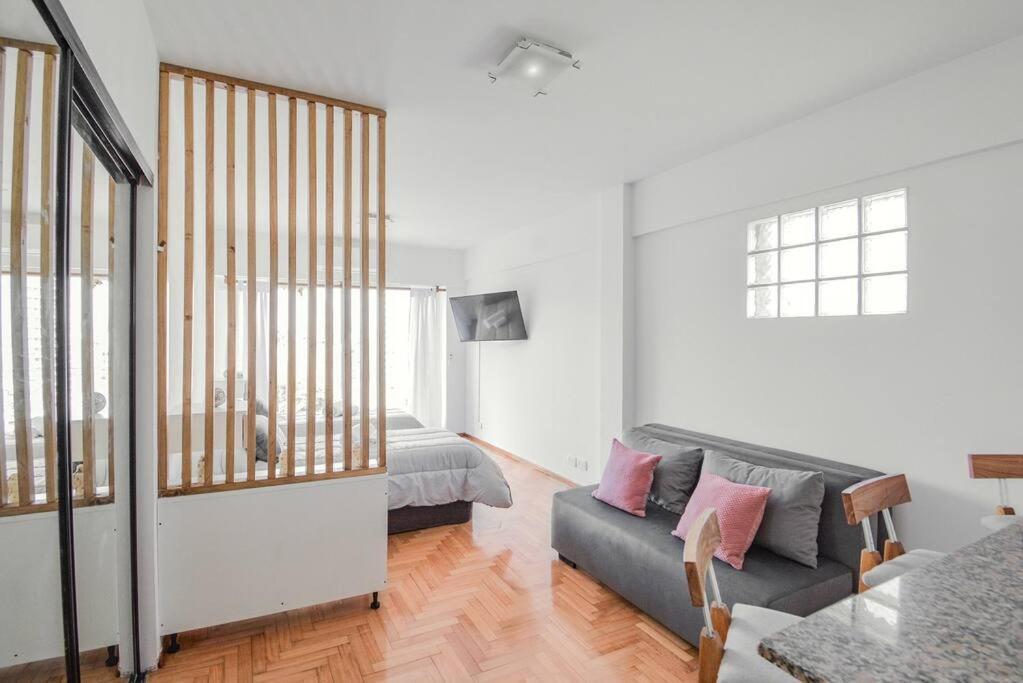 Comodo Apartamento En Palermo, Argentina Apartamento *