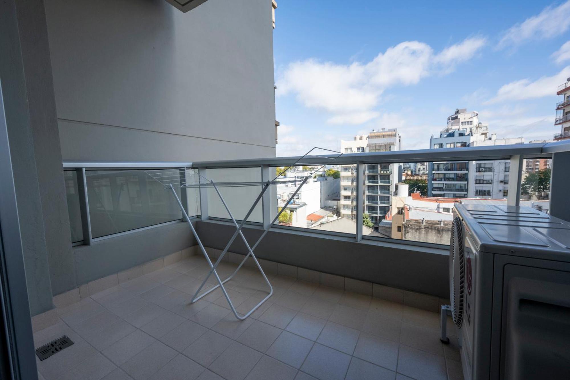 Confortable Monoambiente En Almagro, A Pasos Del Hospital -g1- *