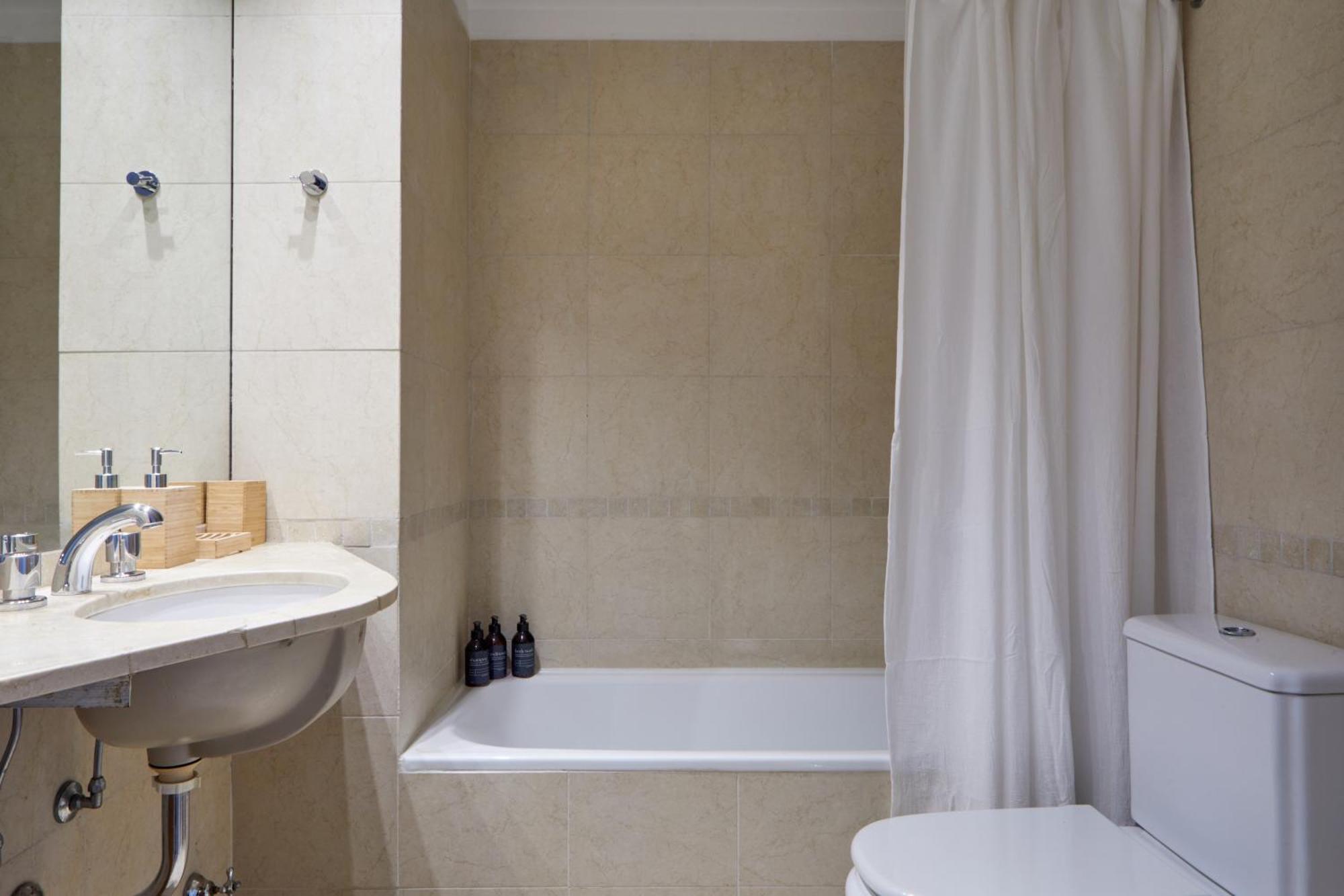 Cabello Square Apartamento *